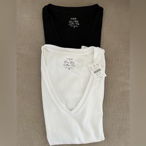 SOLD. Sorry, I can’t delete the listing for some reason.